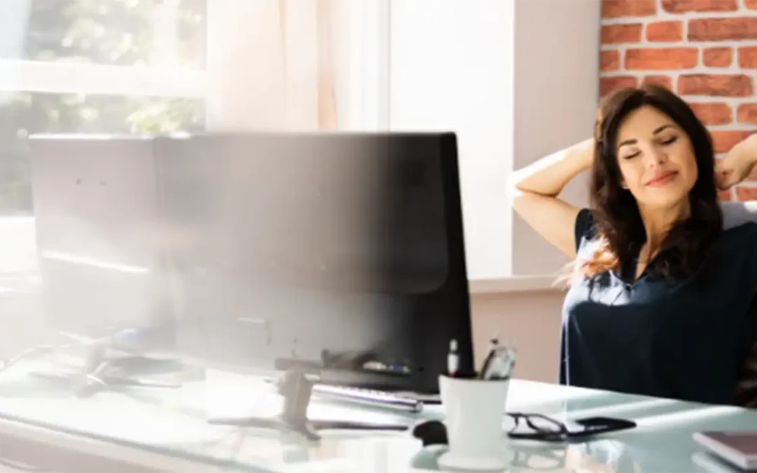 Gesund im Büro: 8 Übungen für Dauersitzer und Vielsteher